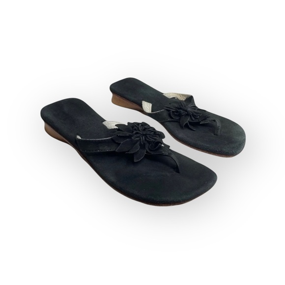 Nordstrom 𑁍 Suede 3D Flower Thong Wood Wedge Sandals 𑁍 Black Size 11.5 29 𑁍 - Picture 10 of 16